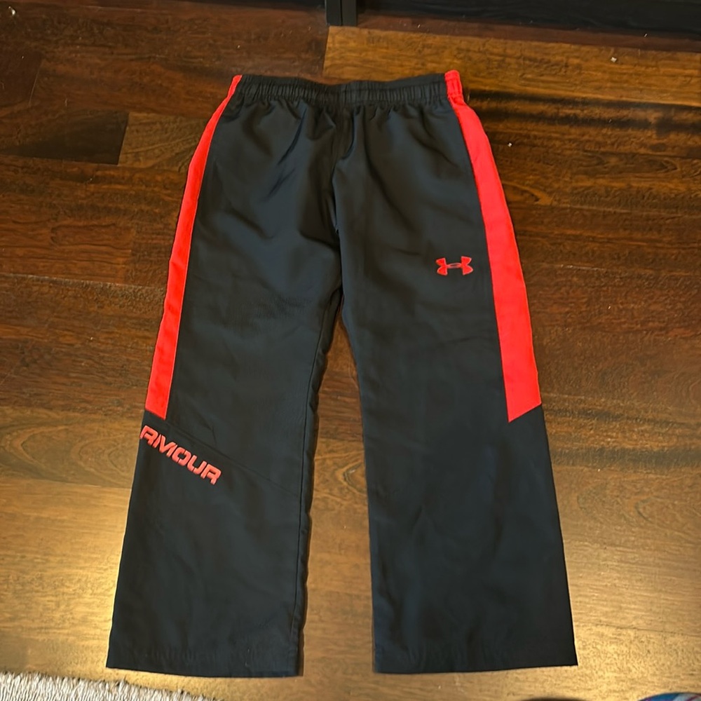 Boys underarmour warm up pants